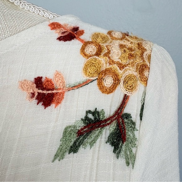 ANTHRO Fig & Flowers Floral Embroidered 3/4 Sleeve Top Sz M - Picture 7 of 11